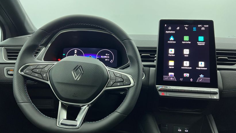 Aperçu du véhicule : E-Tech full hybrid 160 ch esprit Alpine Gris Cassiopée - Toit Noir Etoilé avec 1350€ d'équipements inclus