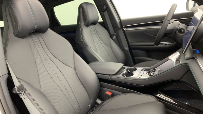 Aperçu du véhicule : 1.5L DM-I 218 CH PHEV COMFORT