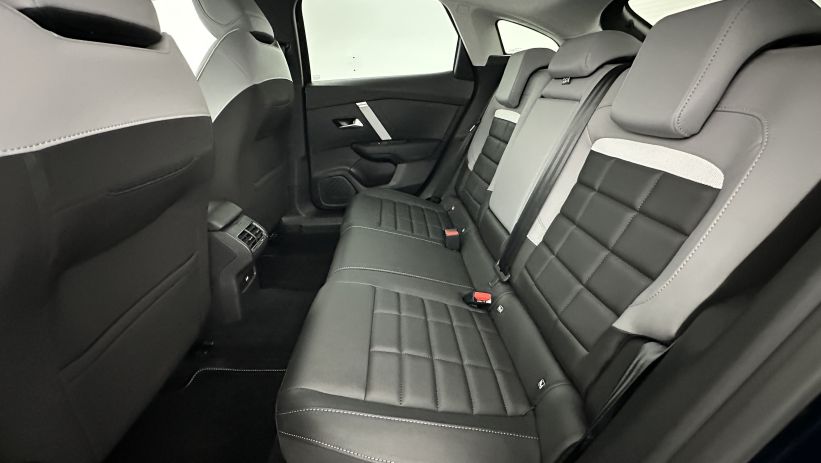 Aperçu du véhicule : 1.2 Hybride 136ch Max e-DCS6