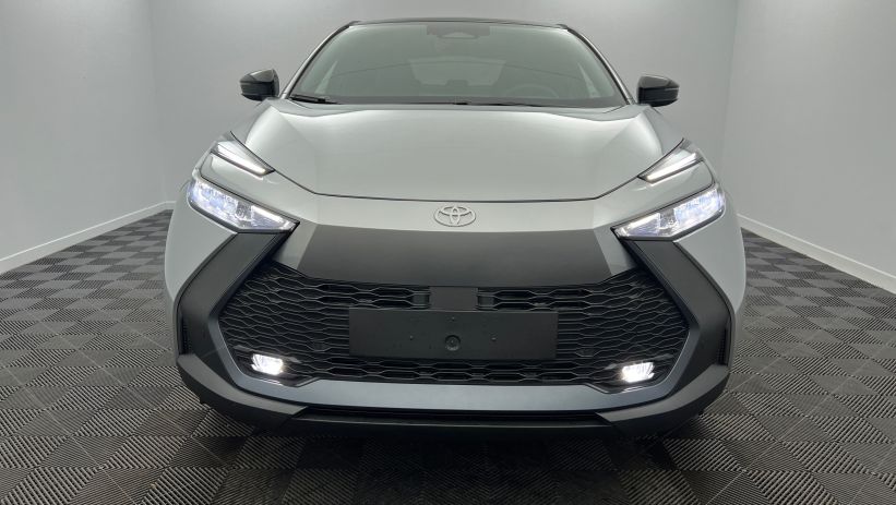 Aperçu du véhicule : Hybride Rechargeable 225 Design Gris Minéral - Toit Noir avec 2360€ d'équipements inclus