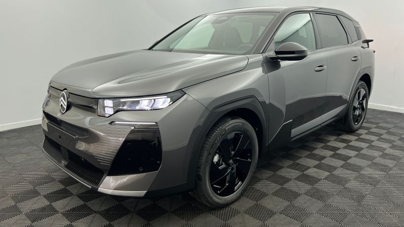 Aperçu du véhicule : Nouveau Hybrid 145 ch e-DCS6 Plus Gris Platinium - Toit Noir Perla Nera avec 2550€ d'équipements inclus