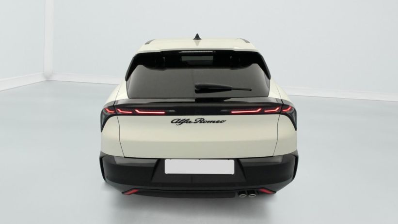 Aperçu du véhicule : 1.2 Ibrida 145 ch e-DCT6 Ti