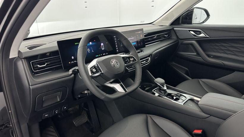 Aperçu du véhicule : 1.5T PHEV 272ch Luxury