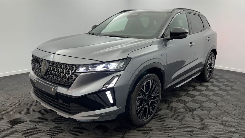 Aperçu du véhicule : full hybrid E-Tech 200 ch Esprit Alpine Gris Schiste - Toit Noir Etoilé avec 3450€ d'équipements inclus