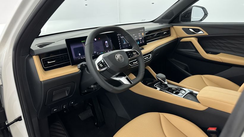Aperçu du véhicule : 1.5T PHEV 272ch Luxury