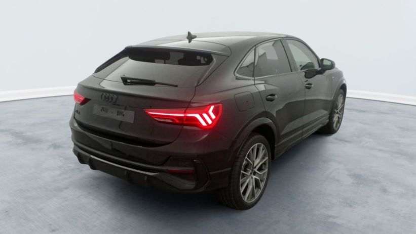 Aperçu du véhicule : 35 TDI 150 ch S tronic 7 Black Edition