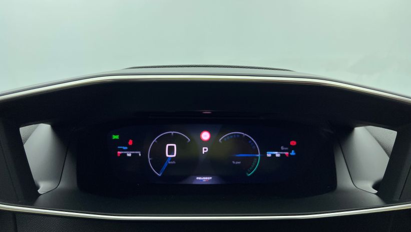 Aperçu du véhicule : Hybrid 145 e-DCS6 GT Gris Selenium avec 2720€ d'équipements inclus