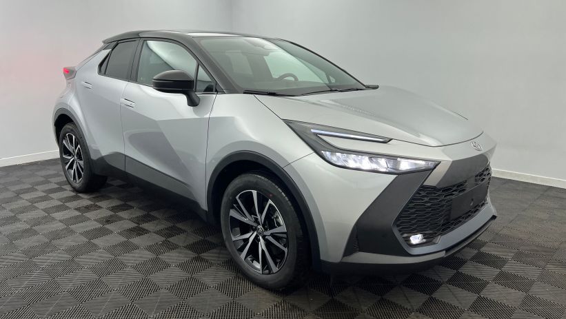 Aperçu du véhicule : Hybride Rechargeable 225 Design Gris Minéral - Toit Noir avec 2360€ d'équipements inclus