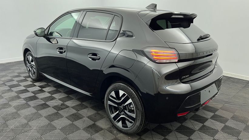 Aperçu du véhicule : Hybrid 145 e-DCS6 Allure Noir Perla Nera avec 950€ d'équipements inclus