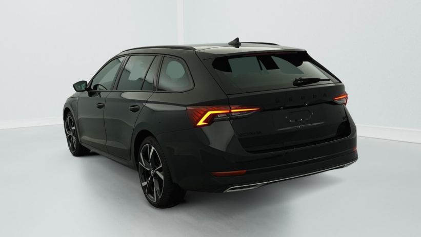 Aperçu du véhicule : 1.4 TSI PHEV iV 204 ch DSG6e Sportline
