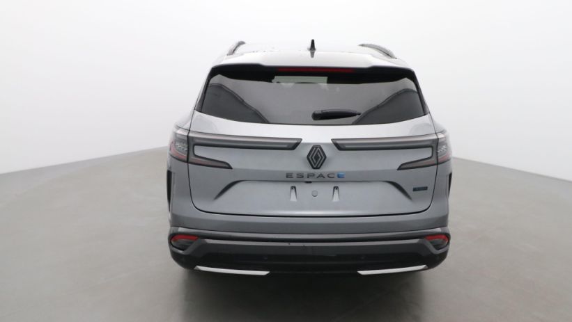 Aperçu du véhicule : 1.2 E-TECH FULL HYBRID 200CH ESPRIT ALPINE 7 PLACES - 24