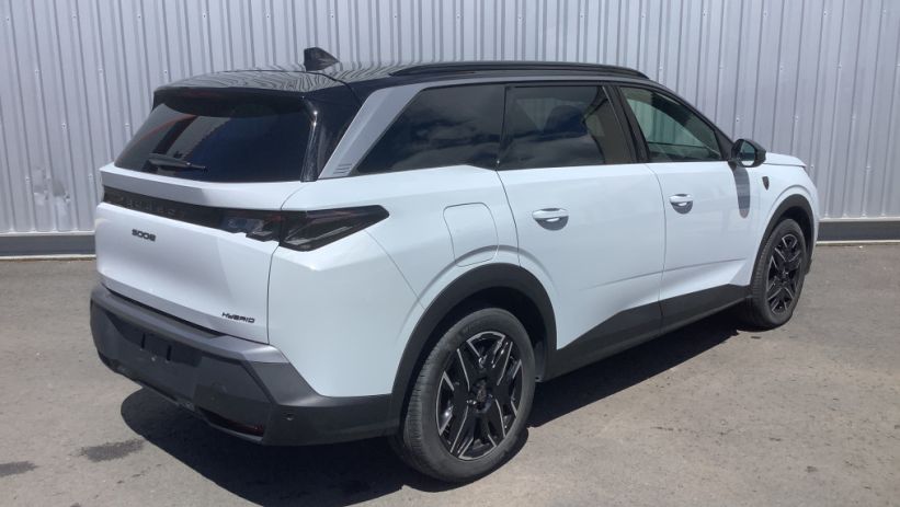 Aperçu du véhicule : 5008 Hybrid 145 ch e-DCS6 GT