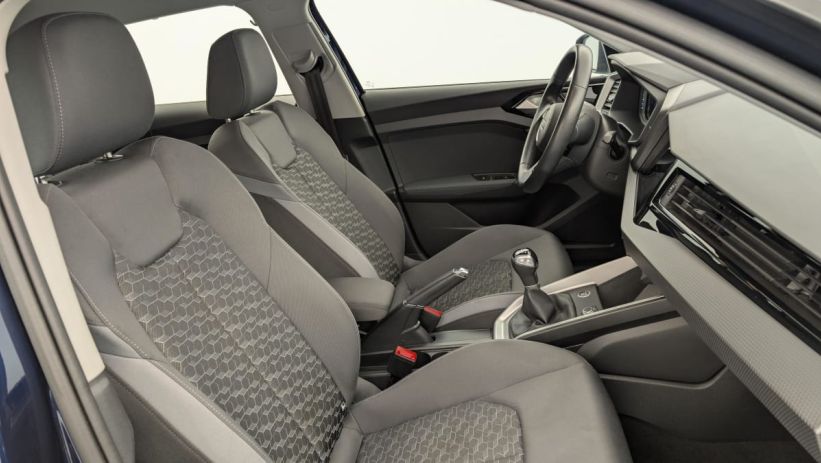 Aperçu du véhicule : 25 TFSI 95 ch BVM5 Advanced 2