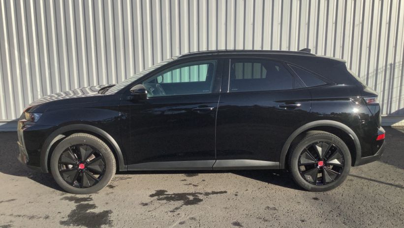 Aperçu du véhicule : DS 7 BlueHDi 130 EAT8 Performance Line +