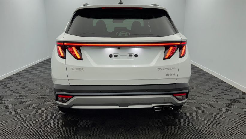 Aperçu du véhicule : Nouveau 1.6 T-GDI 215 Hybrid BVA6 Executive Serenity White avec 1680€ d'équipements inclus