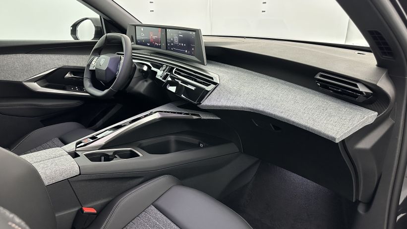 Aperçu du véhicule : 1.2 Hybrid 145ch Allure e-DCS6