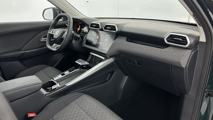 Aperçu du véhicule : 1.5 L Hybrid+ 197ch Standard