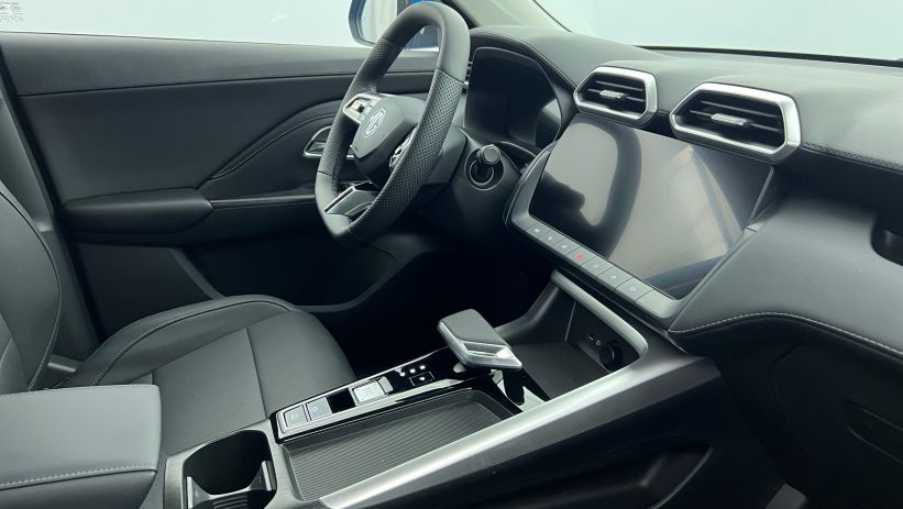 Aperçu du véhicule : 1.5 L Hybrid+ 197 ch Luxury Como Blue avec 650€ d'équipements inclus