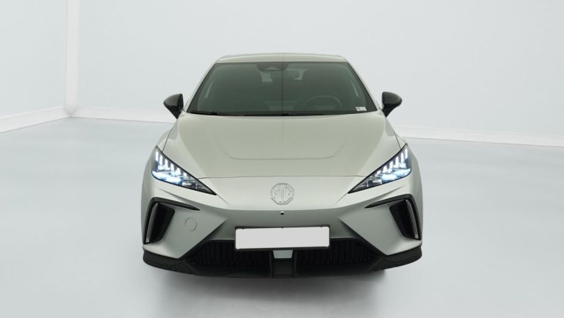 Aperçu du véhicule : 64KWH 204CH LUXURY