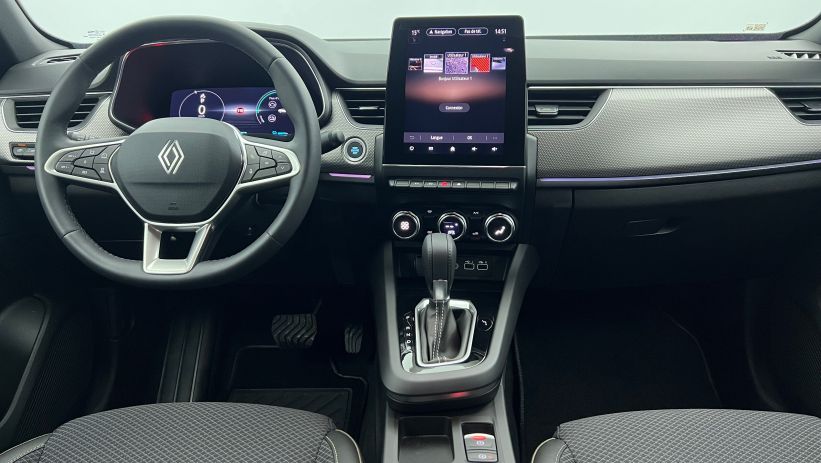 Aperçu du véhicule : E-Tech full hybrid 145 Techno Gris métallique avec 1000€ d'équipements inclus