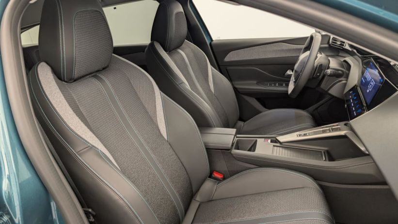 Aperçu du véhicule : PHEV 180 e-EAT8 Allure