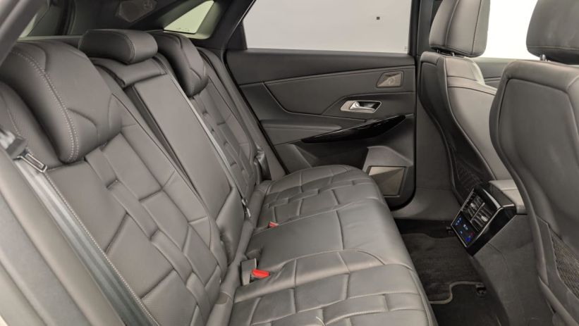 Aperçu du véhicule : Hybride Rechargeable E-Tense 225 EAT8 Opera