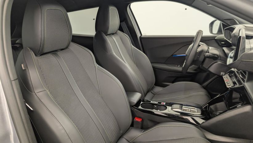 Aperçu du véhicule : 50 kWh 136 ch GT