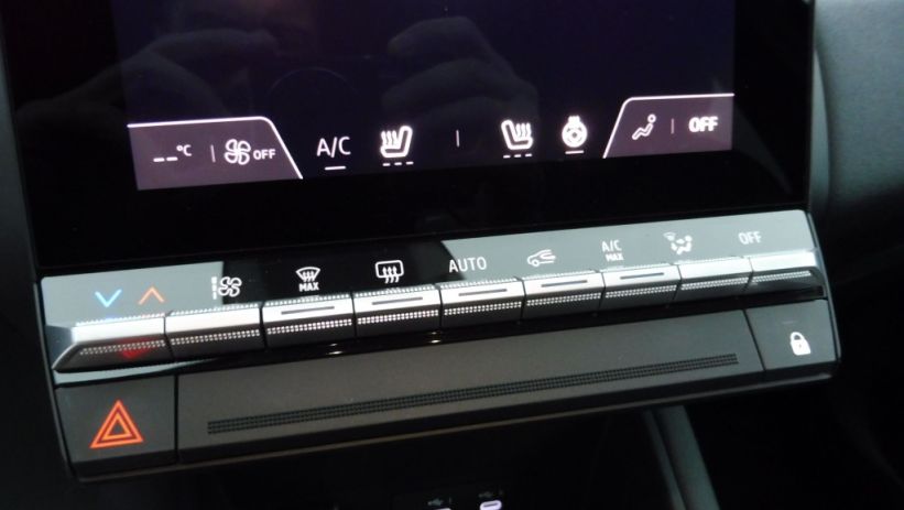 Aperçu du véhicule : 1.6 E-TECH FULL HYBRID 145CH TECHNO