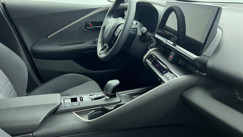 Aperçu du véhicule : Hybride Rechargeable 225 Collection Blanc Lunaire nacré - Toit Noir avec 3700€ d'équipements inclus