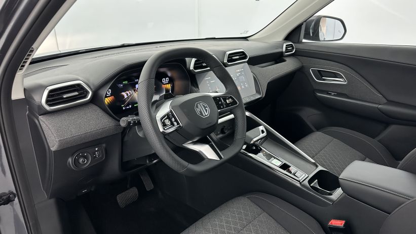 Aperçu du véhicule : 1.5 L Hybrid+ 197ch Standard