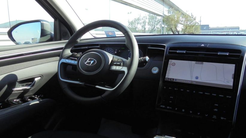 Aperçu du véhicule : Tucson 1.6 T-GDI 230 Hybrid BVA6 Executive