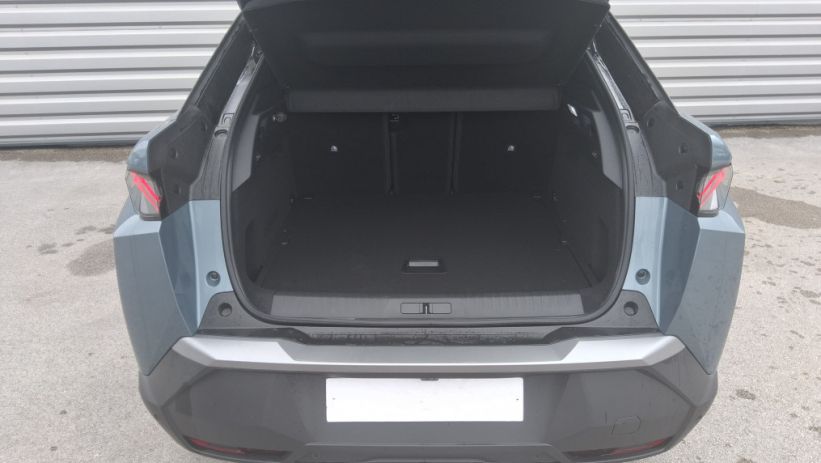 Aperçu du véhicule : 3008 Hybrid 145 e-DCS6 GT Exclusive