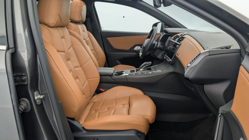 Aperçu du véhicule : Hybride E-Tense 300 EAT8 4x4 Rivoli