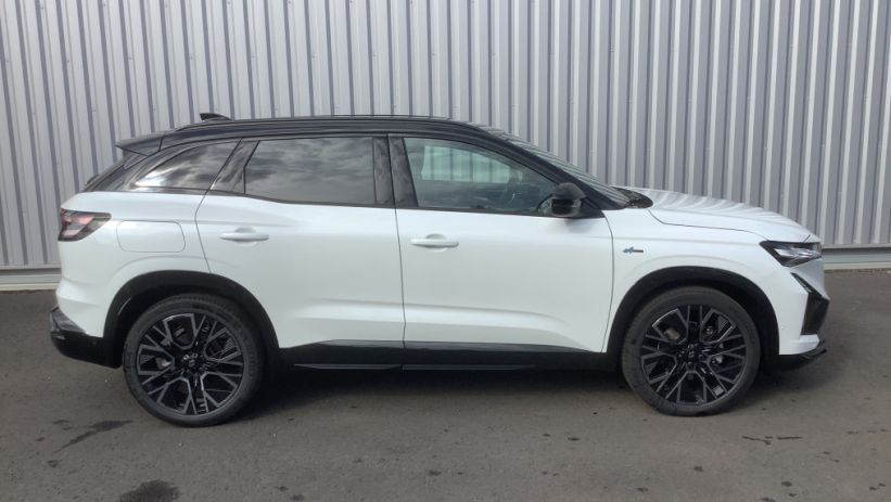 Aperçu du véhicule : AUSTRAL full hybrid E-Tech 200 ch Esprit Alpine