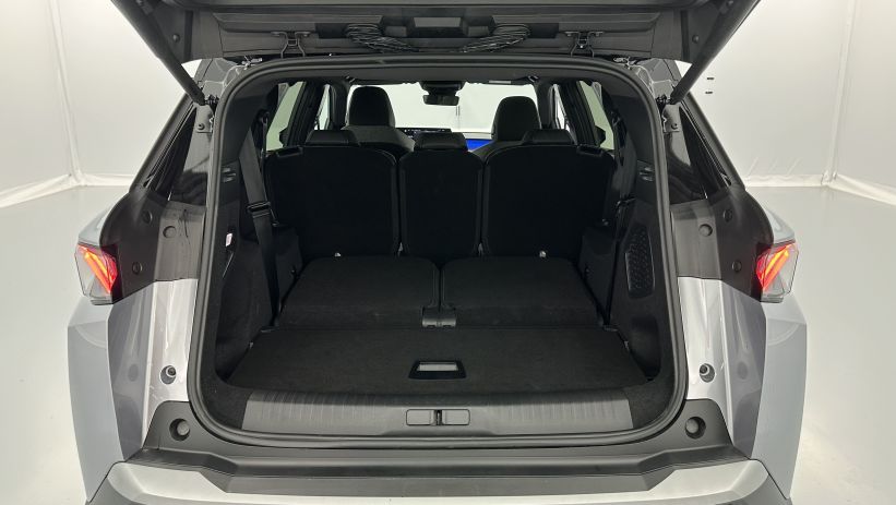Aperçu du véhicule : III 1.2 Hybrid 145ch GT e-DCS6