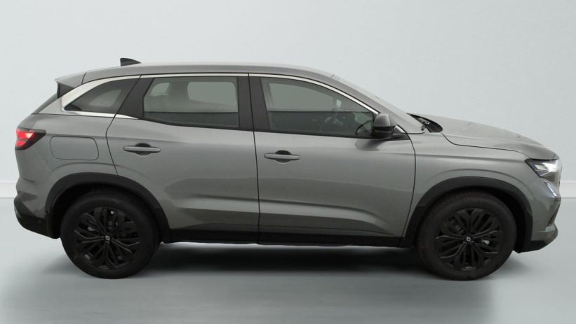 Aperçu du véhicule : FULL HYBRID E-TECH 200 CH EVOLUTION