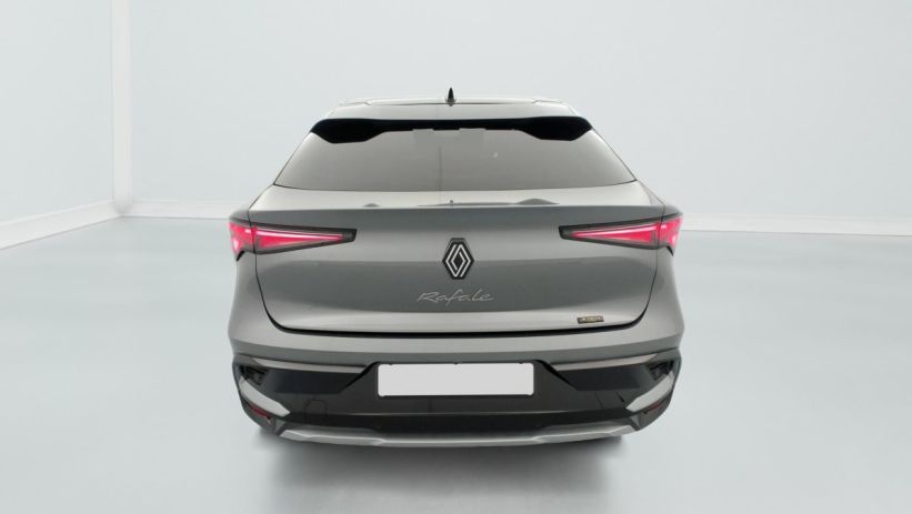 Aperçu du véhicule : E-Tech full hybrid 200ch Techno