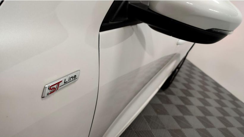 Aperçu du véhicule : ST-LINE 1.5 ECOBOOST 150CV 