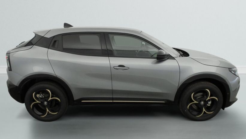 Aperçu du véhicule : 1.2 Ibrida 145 ch eDCT6 Intensa