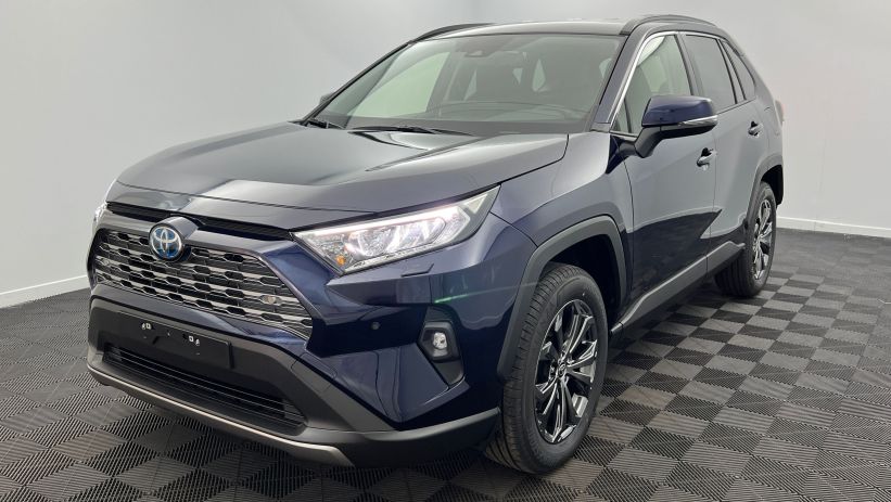 Aperçu du véhicule : Hybride 222 ch AWD-i Dynamic Bleu de Prusse avec 2850€ d'équipements inclus