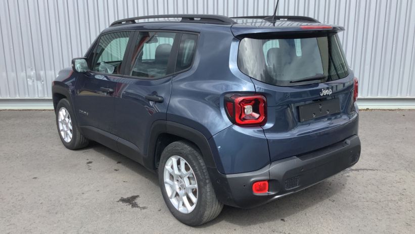 Aperçu du véhicule : RENEGADE 1.5 Turbo T4 130 ch BVR7 e-Hybrid Summit