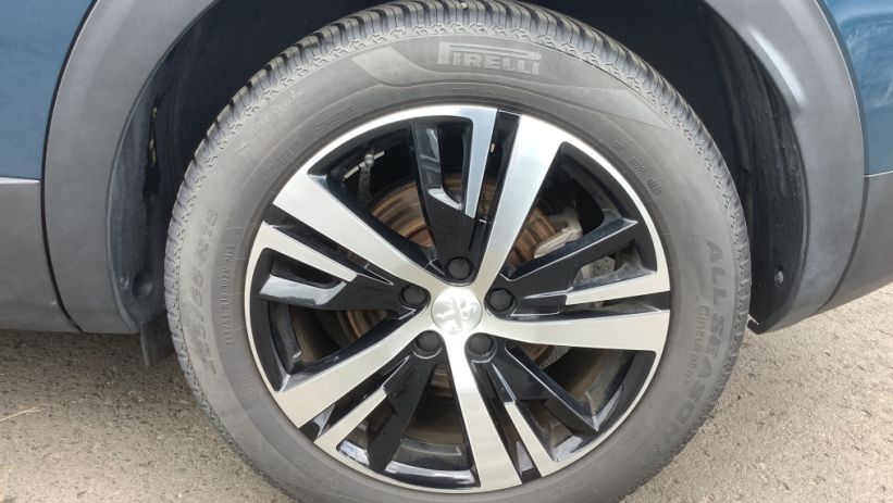 Aperçu du véhicule : 3008 Hybrid 145 e-DCS6 GT