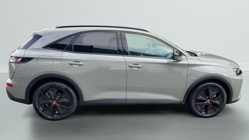 Aperçu du véhicule : Hybride Rechargeable E-Tense 300 EAT8 4x4 Performance Line +