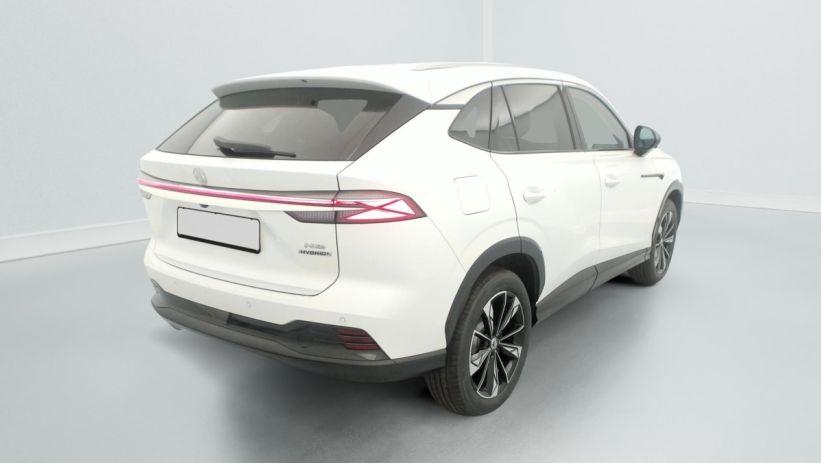 Aperçu du véhicule : 1.5 Hybrid+ 224 ch Luxury