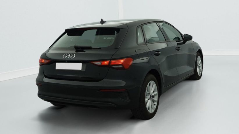 Aperçu du véhicule : 30 TFSI MILD HYBRID 110 S TRONIC 7