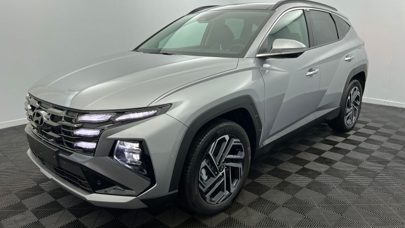 Aperçu du véhicule : 1.6 T-GDI 239 Hybrid BVA6 Executive Shimmering Silver avec 960€ d'équipements inclus