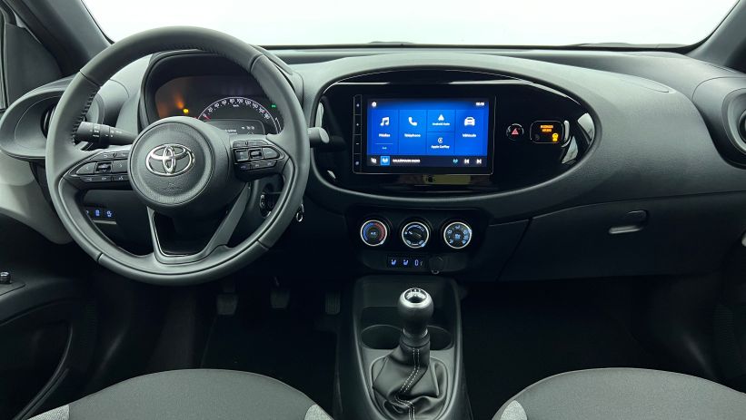 Aperçu du véhicule : 1.0 VVT-i 72 Dynamic Blanc Pur avec 250€ d'équipements inclus