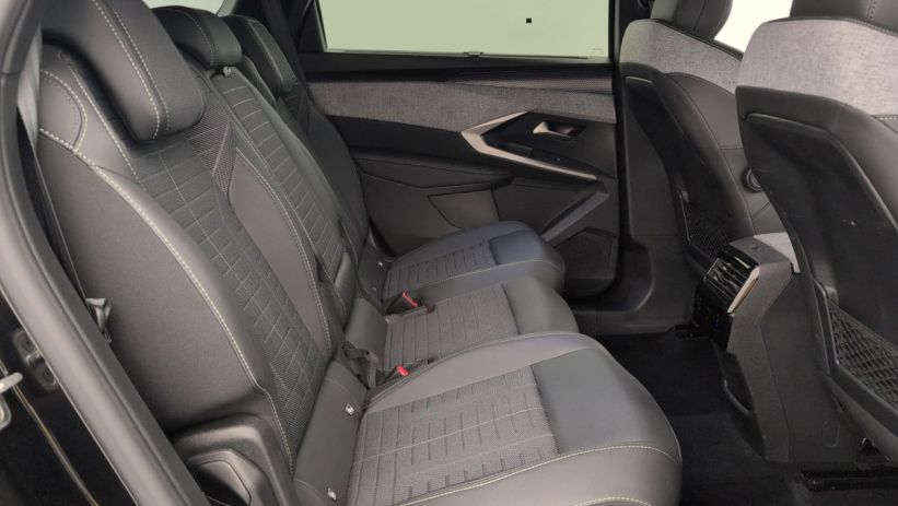 Aperçu du véhicule : HYBRID 145CH E-DCS6 GT