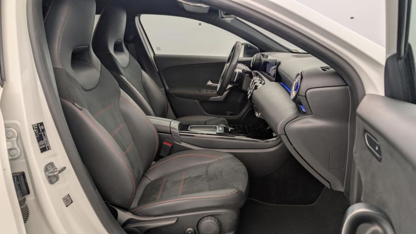 Aperçu du véhicule : 180 7G-DCT AMG LINE