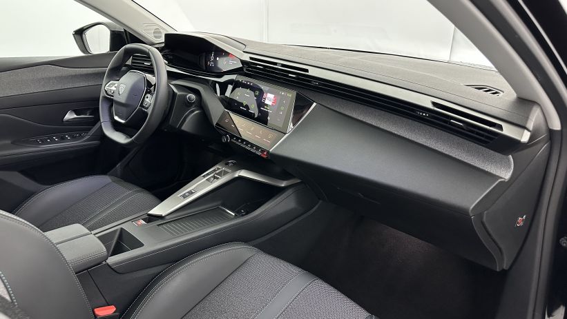 Aperçu du véhicule : 1.2 Hybrid 136ch Allure e-DCS6